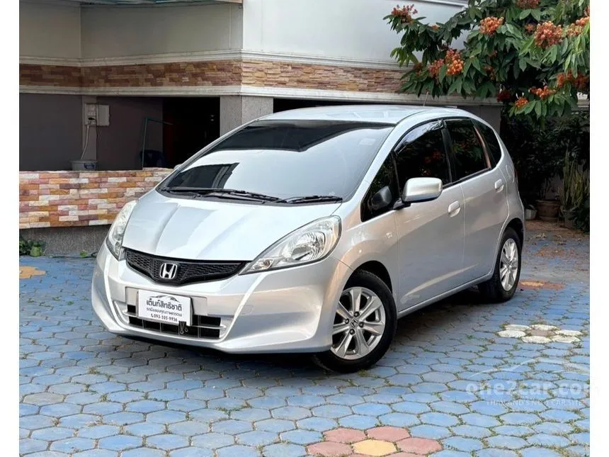 2012 Honda JAZZ V Hatchback