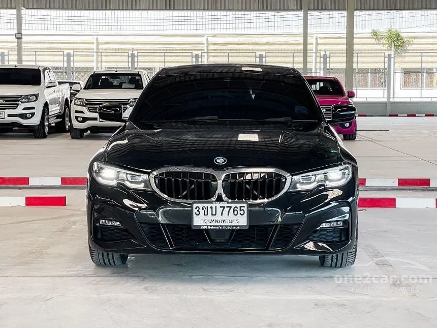 2022 BMW 330e M Sport Sedan