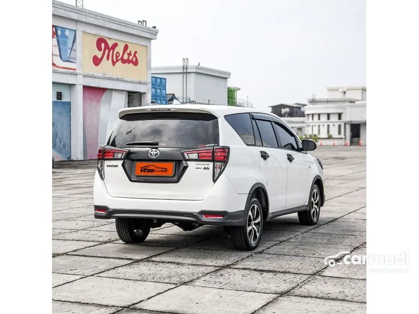 2022 Toyota Kijang Innova V MPV