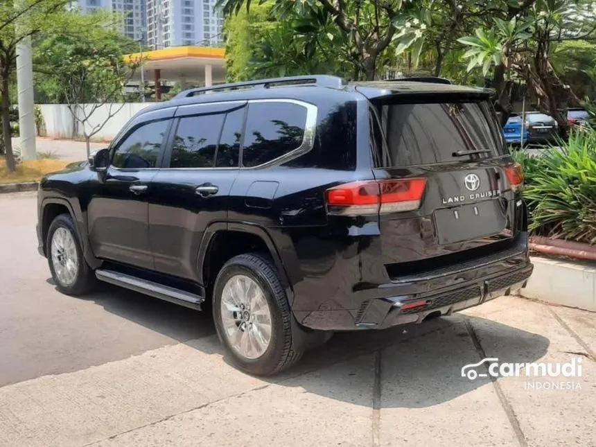 2024 Toyota Land Cruiser VX-R 70th Anniversary SUV