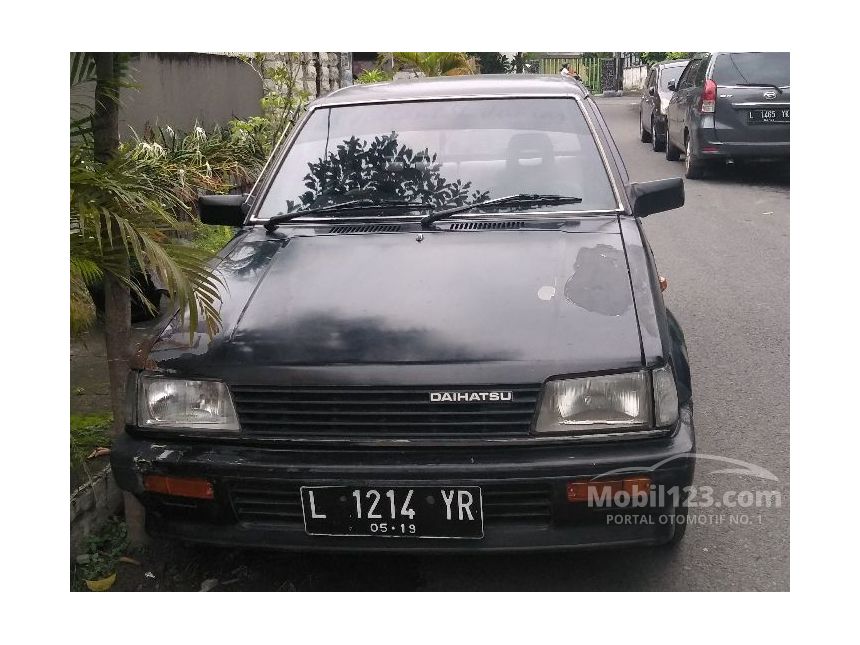 1986 Daihatsu Charade Hatchback