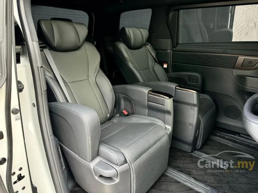 2023 Toyota Alphard Z MPV