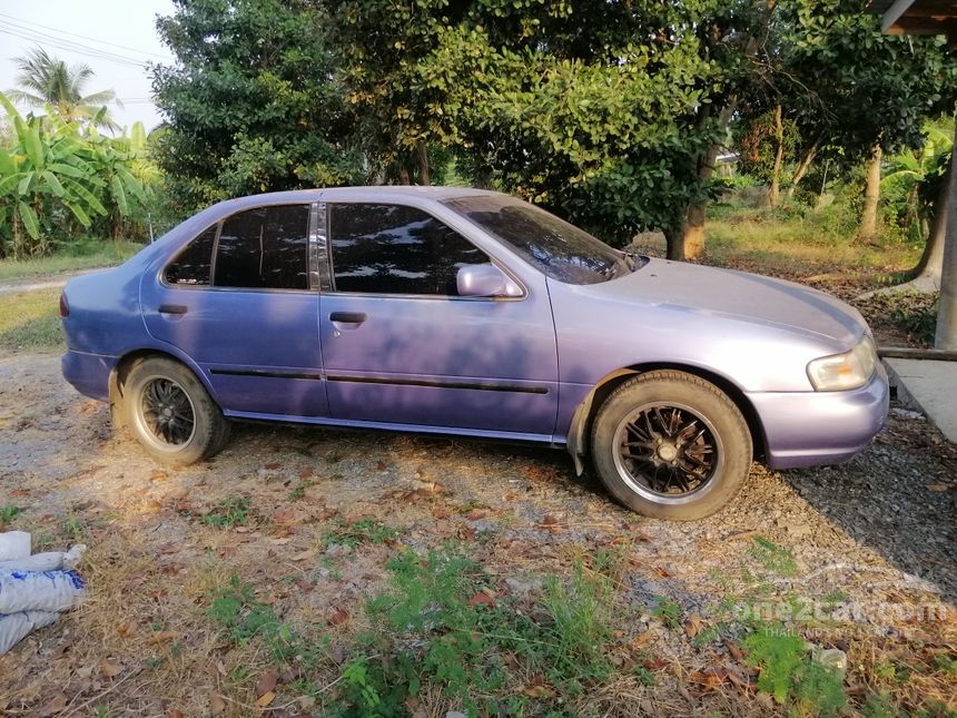 Nissan sunny ex saloon