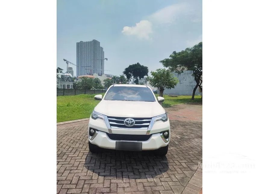 Jual Mobil Toyota Fortuner 2018 VRZ 2.4 di Jawa Timur Automatic SUV Putih Rp 417.000.000
