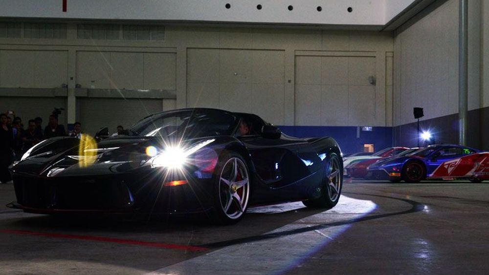 Melihat Lebih Dekat Ferrari  LaFerrari  Aperta  Mobil  Baru 