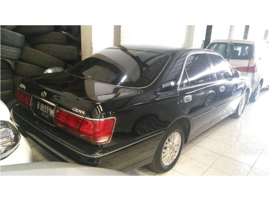 Jual Mobil Toyota Crown  2002 Royal Saloon 3 0 di Jawa 