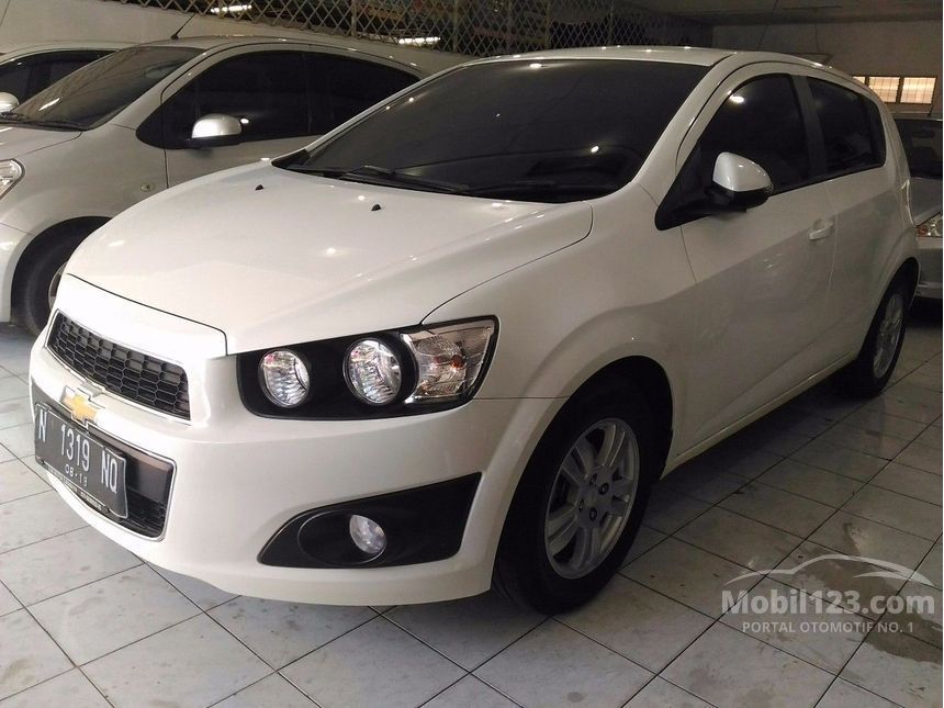 Jual Mobil Chevrolet Aveo 2014 LT 1.4 di Jawa Timur Manual Jual Mobil Chevrolet Aveo 2014 LT 1.4 di Jawa Timur Manual