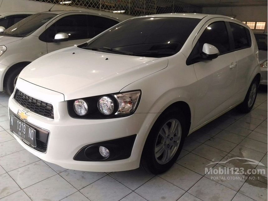 Jual Mobil Chevrolet Aveo 2014 LT 1.4 di Jawa Timur Manual 