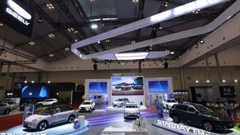 Geely Bersiap Meluncurkan Mobil Konvensional dan Bertarung dengan Merek Jepang