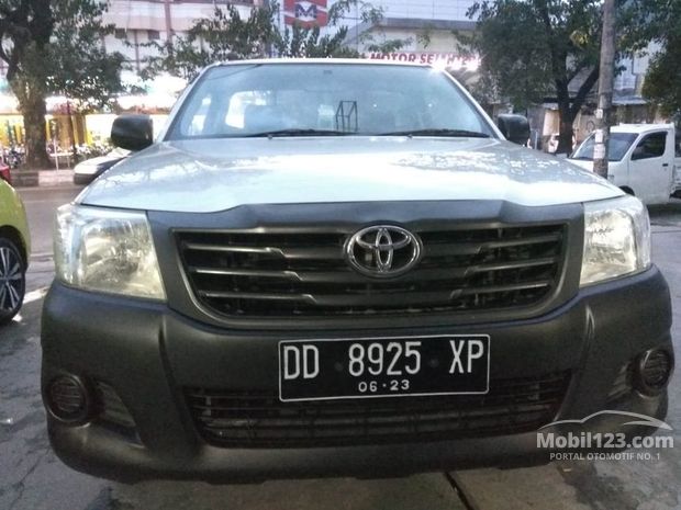 Hilux - Toyota Murah - 143 mobil dijual di Sulawesi 