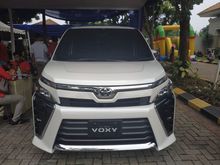 2018 Toyota Voxy 2.0 R80 Wagon