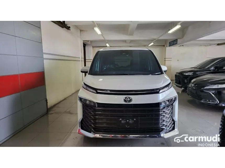 Jual Mobil Toyota Voxy 2023 2.0 di DKI Jakarta Automatic Van Wagon Putih Rp 598.000.000