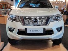 Nissan Terra 2018