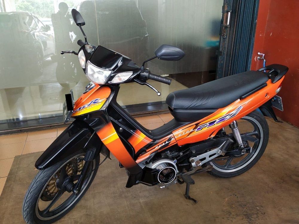 3 Hal Menarik Yamaha F1ZR, Bebek Sport 2-Tak Andalan Balap Road Race