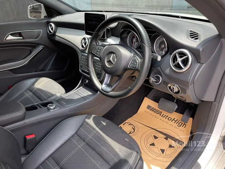 2015 Mercedes-Benz CLA200 Urban Coupe