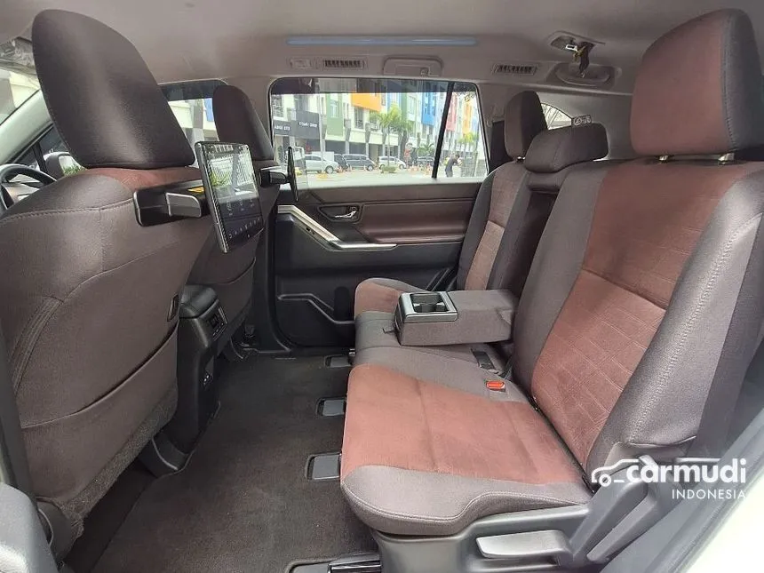 2023 Toyota Kijang Innova Zenix V (Premium Color) MPV