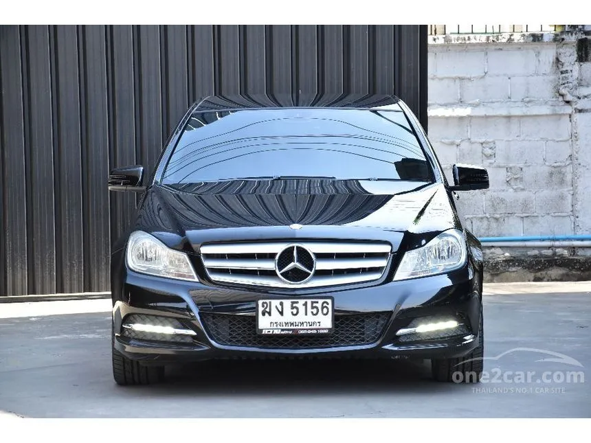 2014 Mercedes-Benz C200 CGI BlueEFFICIENCY Sedan