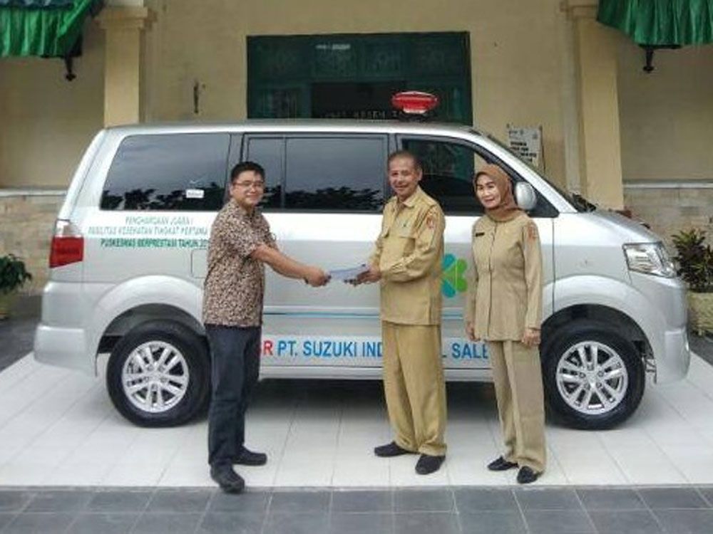 Suzuki Serahkan APV GX Ambulance VIP ke Pemenang FKTP 2017