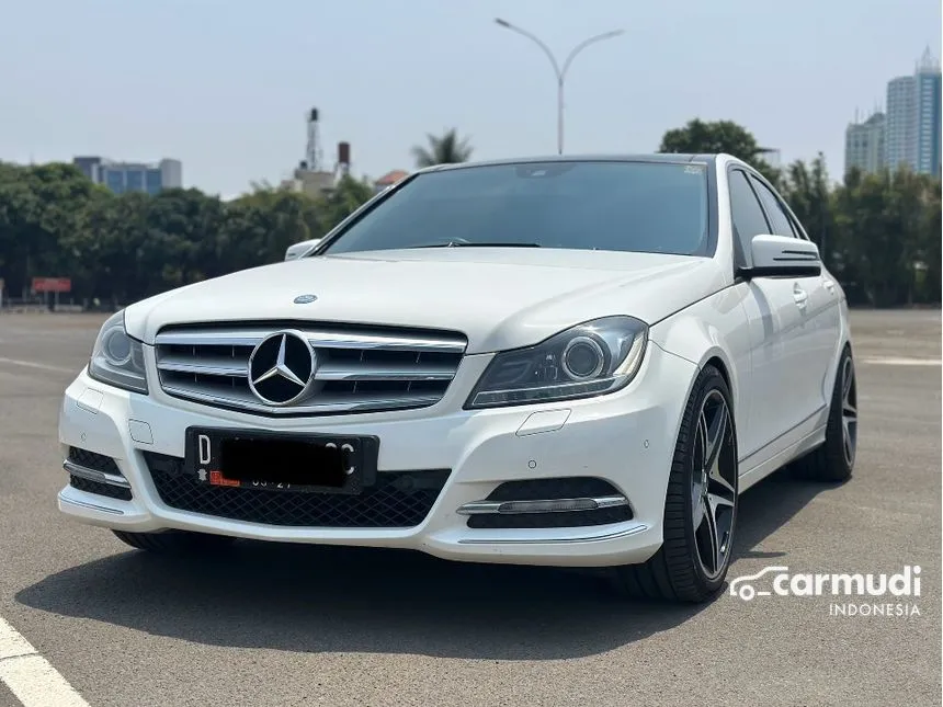 2013 Mercedes-Benz C300 Avantgarde Sedan