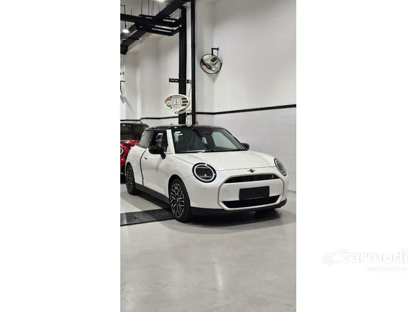 2024 MINI Cooper Cooper SE Hatchback