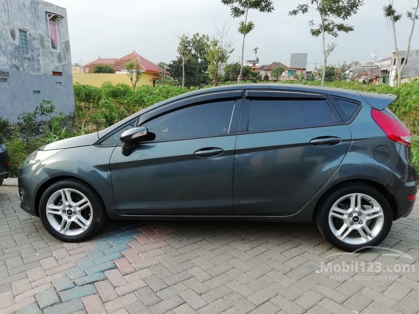 Jual Mobil Ford Fiesta 2011 Sport 1.6 di Jawa Timur 