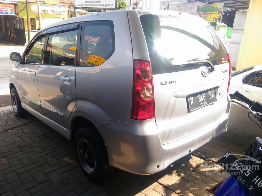 daihatsu kredit xenia ringan Jual di Mobil Xenia Li Daihatsu 2010 FAMILY 1.0 Jawa Timur