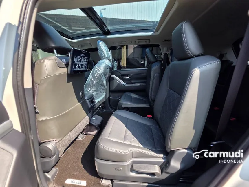 2025 Toyota Kijang Innova Zenix Q HV TSS ( Premium Color) MPV