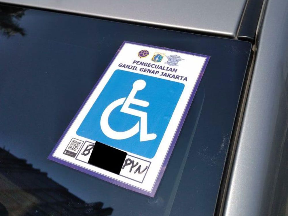 Ingat, Ada Stiker Sakti untuk Bebas dari Aturan Ganjil Genap
