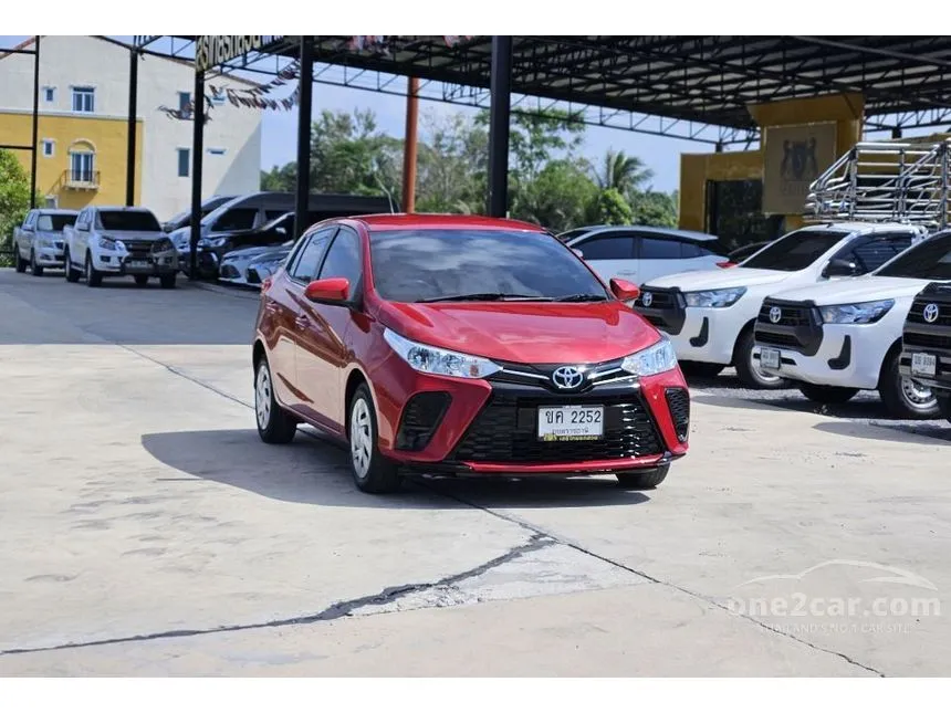 2021 Toyota YARIS Entry Hatchback