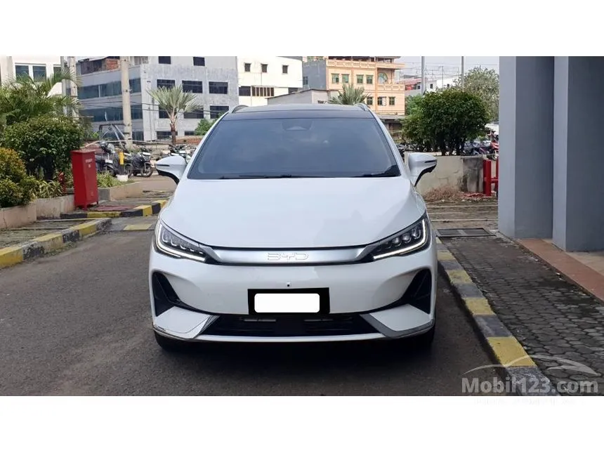 2025 BYD M6 Superior Captain 6 Seater MPV