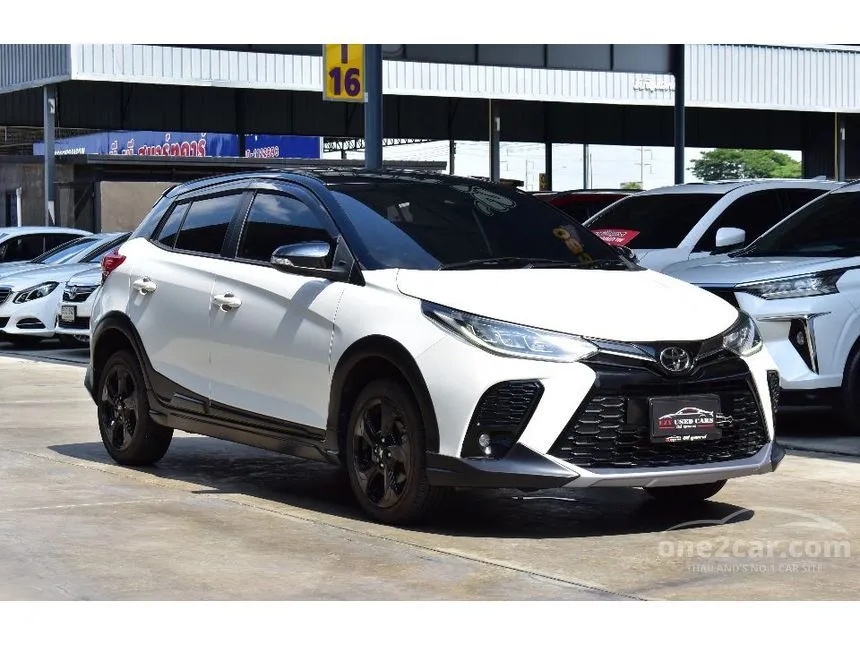 2023 Toyota YARIS Sport Premium X Hatchback
