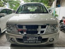 2010 Isuzu Panther 2.5 LS SUV MT , KONDISI SIAP PAKAI , ISTIMEWA DAN TERAWAT , PAJAK PANJANG