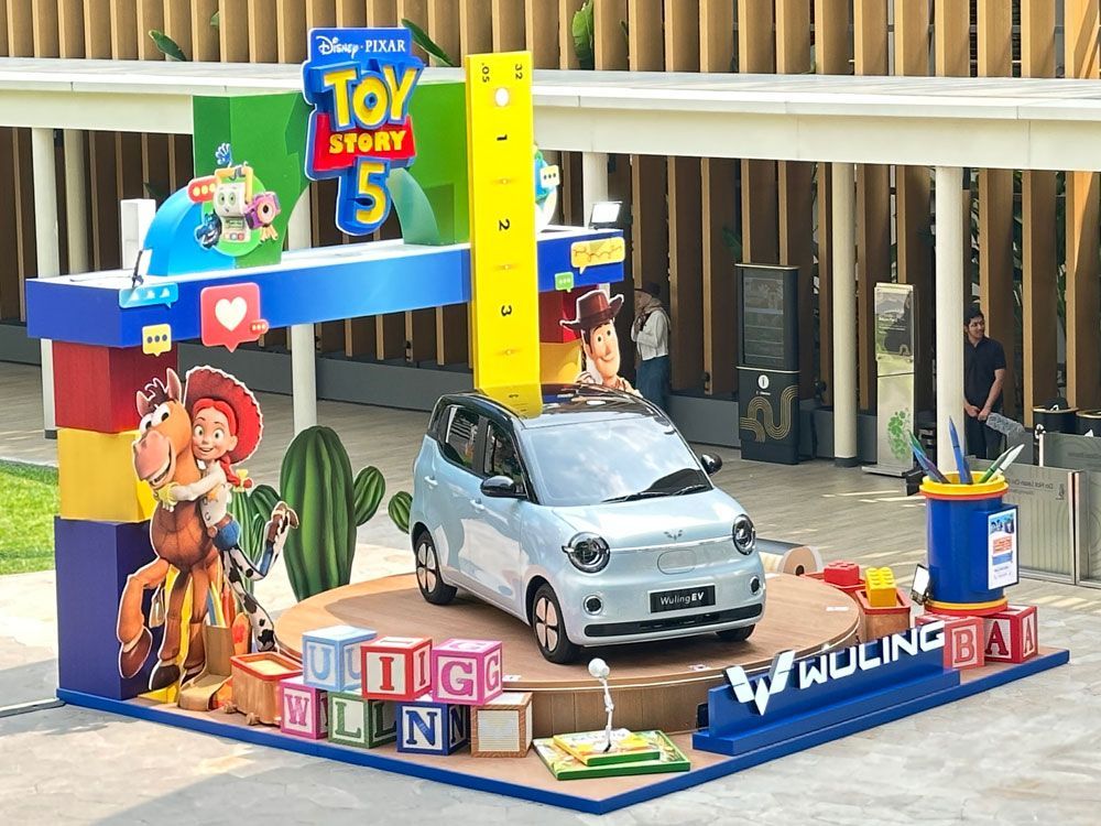 Ada Mobil Listrik Misterius Wuling di Event Promosi Film ‘Toy Story 5’! Calon Model Baru?
