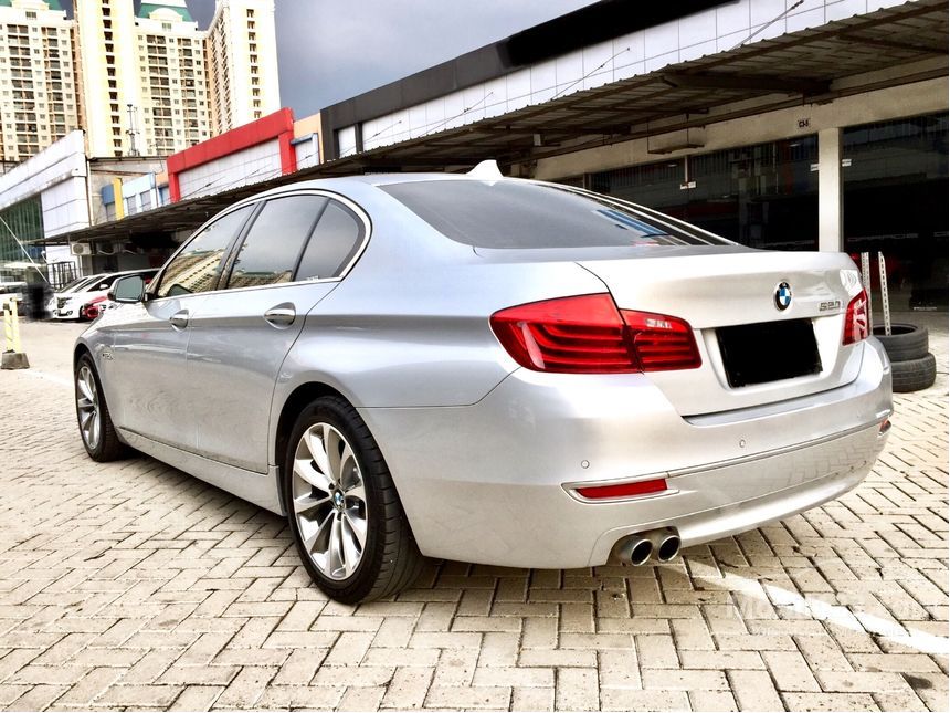  Jual  Mobil BMW  520i  2014 Modern 2 0 di DKI Jakarta 