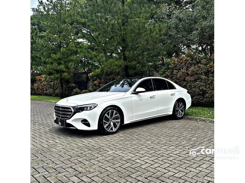2025 Mercedes-Benz E200 Exclusive Line Sedan