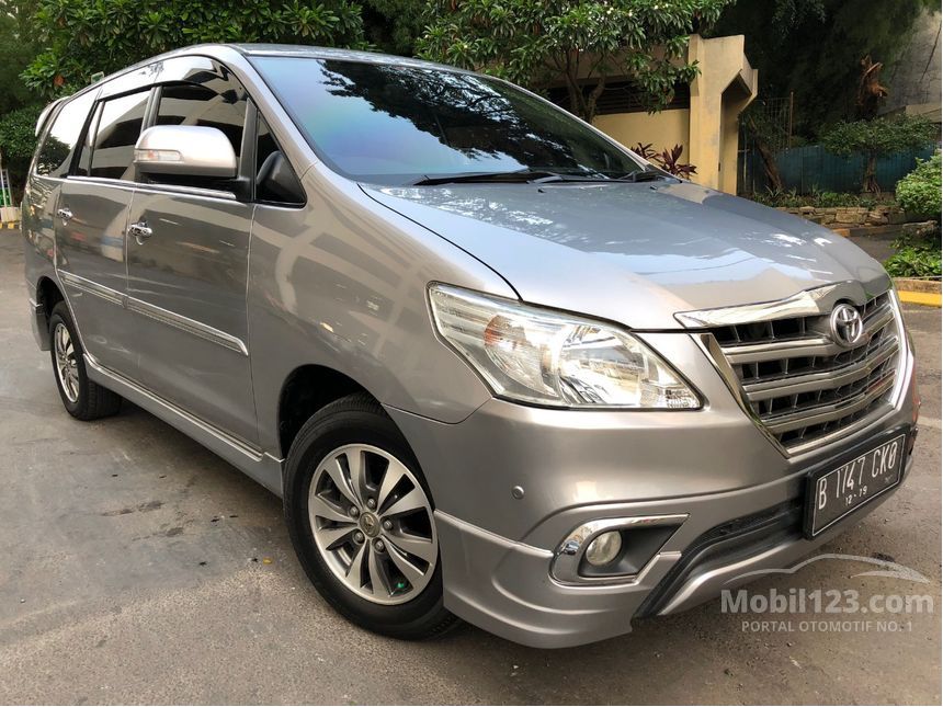 Jual Mobil Toyota Kijang Innova 2014 V Luxury 2.0 di DKI 