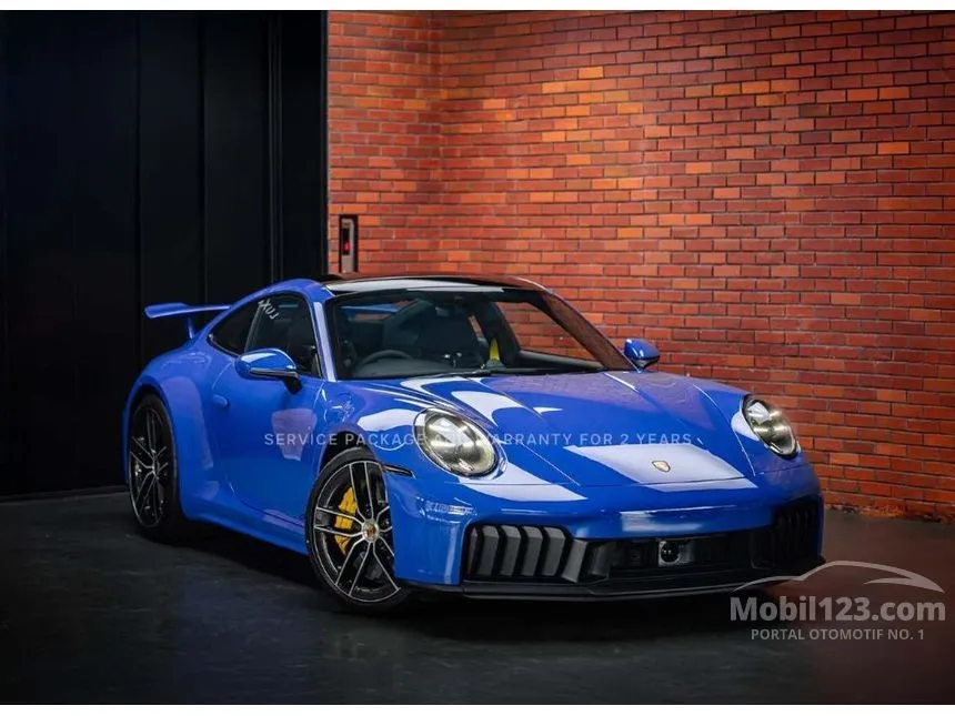 2025 Porsche 911 Carrera GTS Coupe