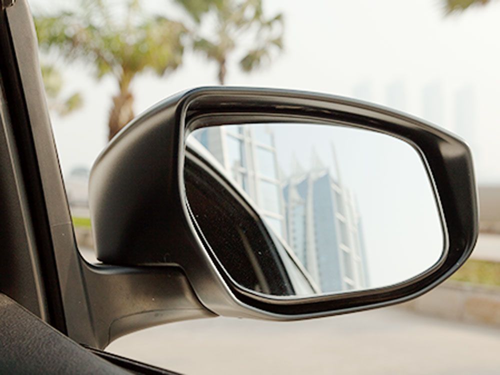 Ini Tips Posisi Spion yang Aman dari Nissan