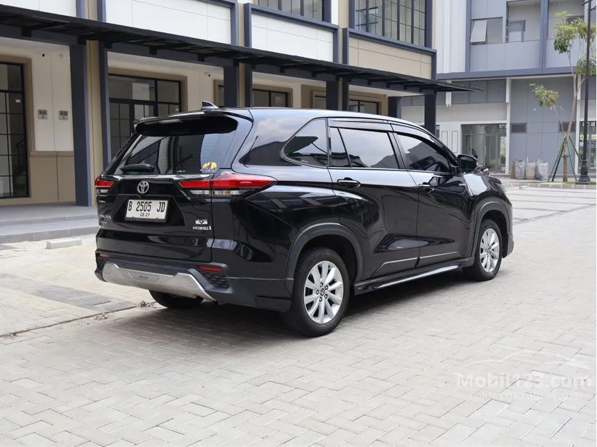 2024 Toyota Kijang Innova Zenix V HV (Premium Color) MPV