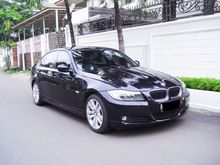 2011 BMW 320i 2.0 E90 Sedan LCI FACELIFT Pakai 1 Tangan Body Interior Luar Dalam Orisinil Semua KREDIT TDP 53jt Includ Asuransi Kombinasi Ans 5 jt /47