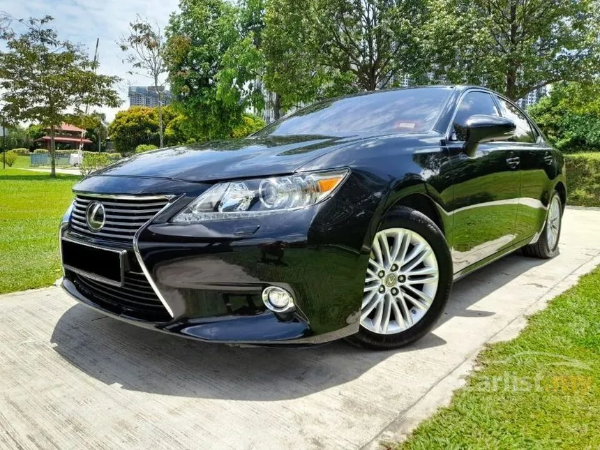 2014 Lexus ES250 Luxury Sedan