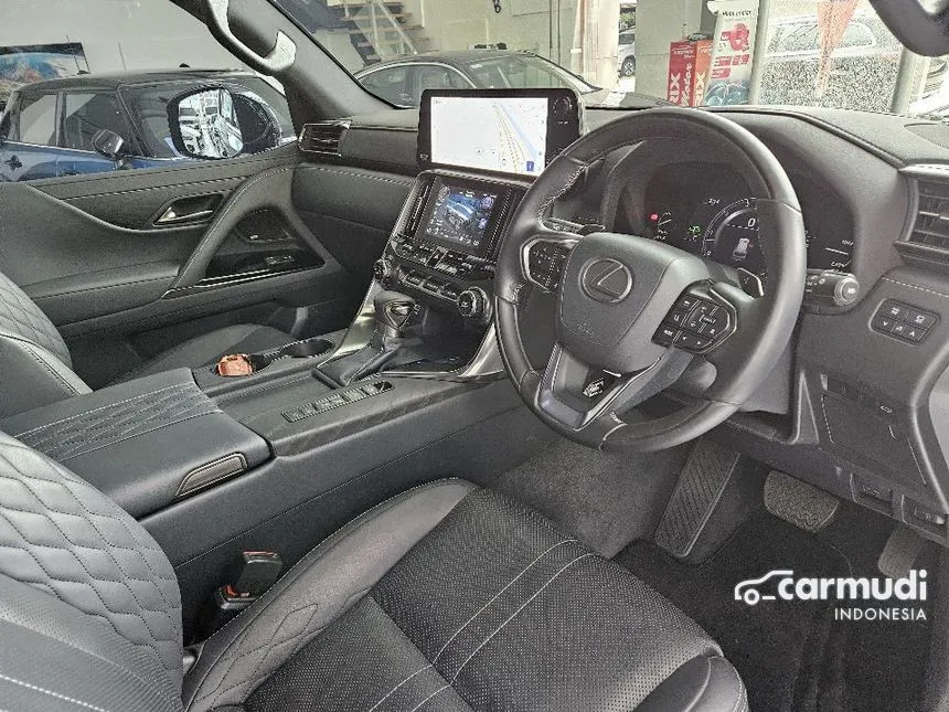 2023 Lexus LX 600 VIP SUV