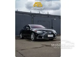 2022 Lexus ES 300h 2.5 Ultra Luxury Sedan