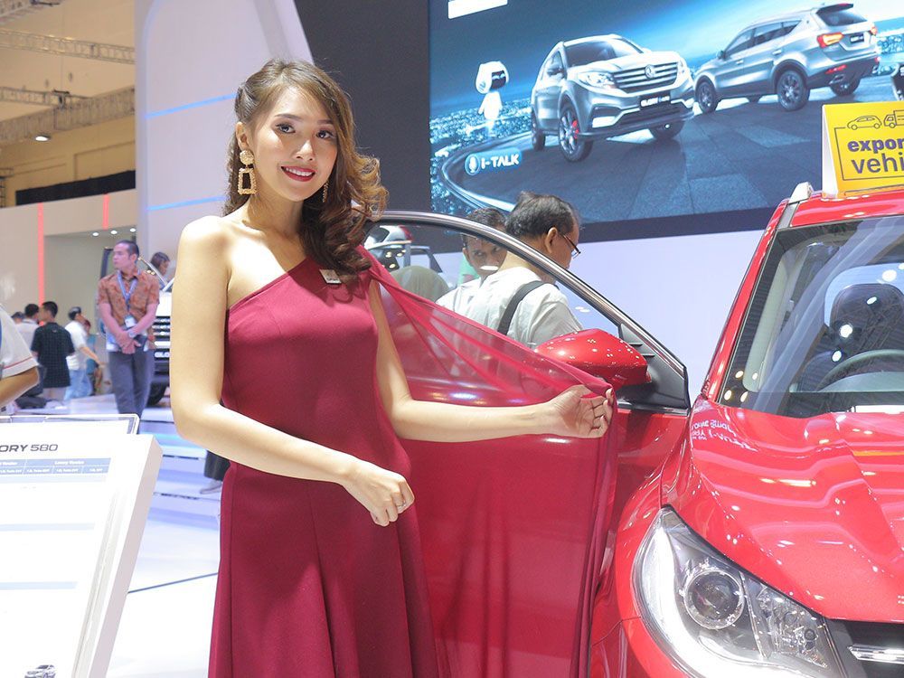 Usher-Usher Cantik di GIIAS 2019