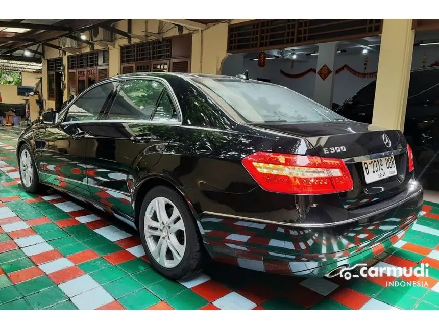 2011 Mercedes-Benz E300 Avantgarde AMG Sedan