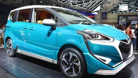 Toyota Sienta Banting Harga di Hari Terakhir GIIAS 2017
