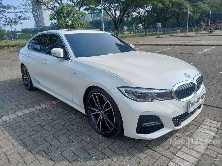 Jual Mobil BMW 330i 2021 M Sport 2.0 di Banten Automatic Sedan Putih Rp 770.000.000