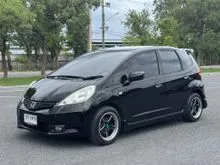 2011 Honda JAZZ 1.5 (ปี 08-14) V Hatchback