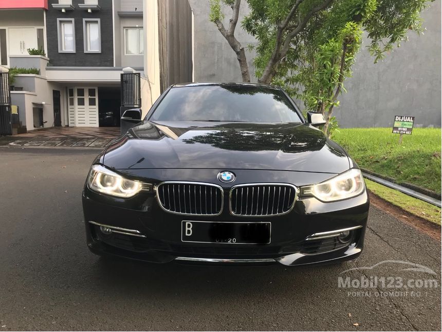 Jual Mobil  BMW  320i  2021 Luxury  2 0 di DKI Jakarta 