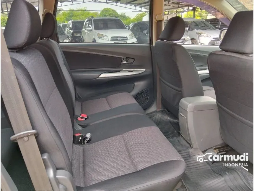 2011 Toyota Avanza Veloz MPV